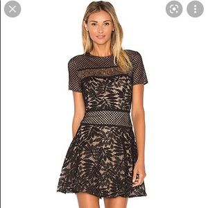 LBD BCBG MAX AZRIA Black Lace CAPSLEEVE Cocktail Dress - Size 4